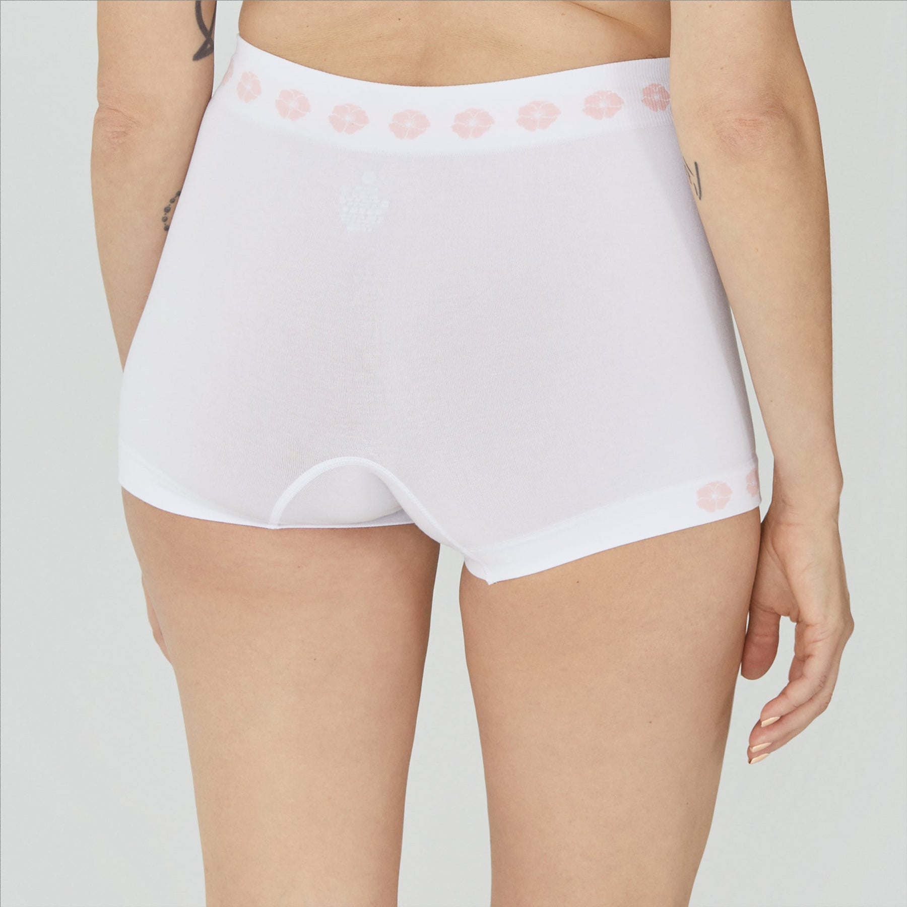 https://www.theyahealthcare.com/cdn/shop/products/ROSE_WHITE_SKIN_SHORT_4_1800x.jpg?v=1663251394
